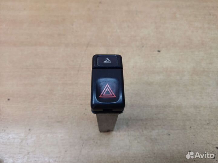 Кнопка аварийки, Volvo 960