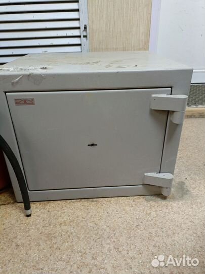 Сейф для денег и документов бу