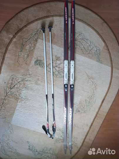 Беговые лыжи atomic