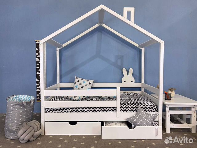 Детская кровать из массива