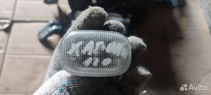 Повторитель на крыло toyota Corolla E12 2001-2006