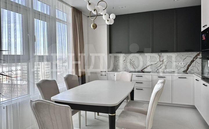 4-к. квартира, 110 м², 13/13 эт.