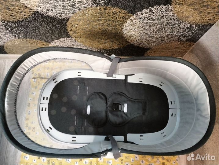 Кроватка люлька, переноска, качалка