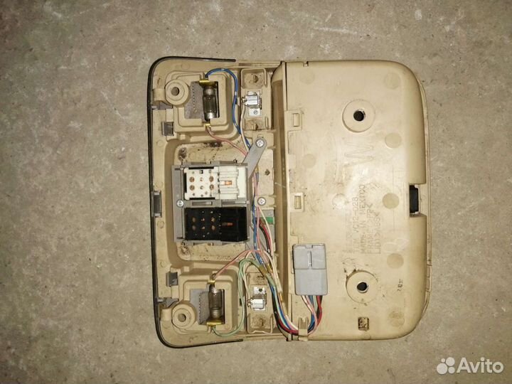 Плафон салона Subaru Tribeca B9