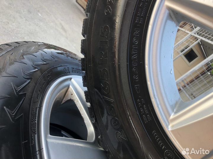 Nokian Tyres Hakkapeliitta 7 5.00/10.5 R15 и 15/10.5 R8