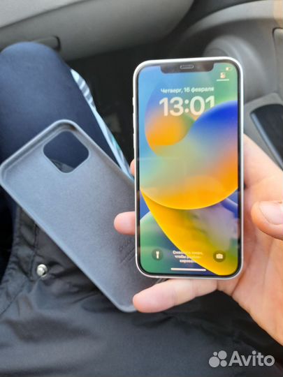 iPhone 12, 64 ГБ