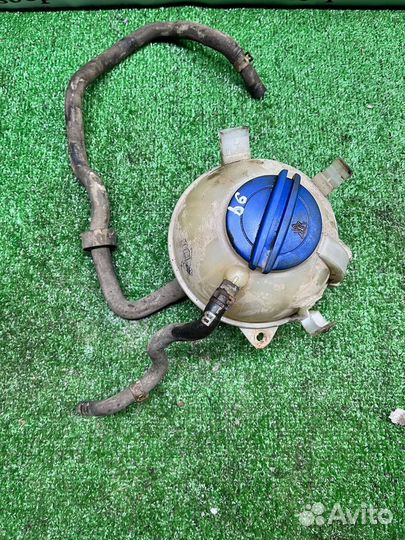 Расширительный бачок 1k0121407a Passat Skoda