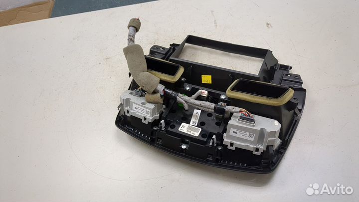 Панель управления магнитолой Acura RDX, 2010