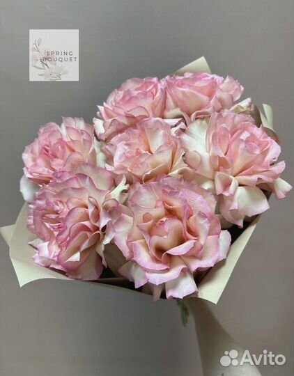 Букет пионовидные розы
