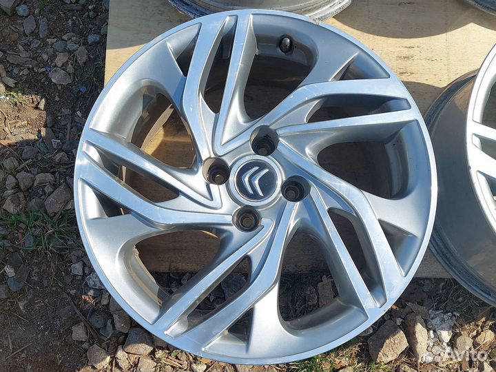 Литые диски оригинал r17 на Ситроен с4 и ds4