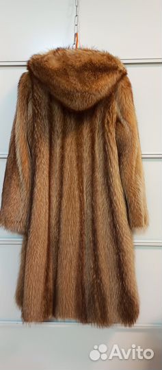Шуба енот. Лёгкая и очень тёплая. 44-46 р