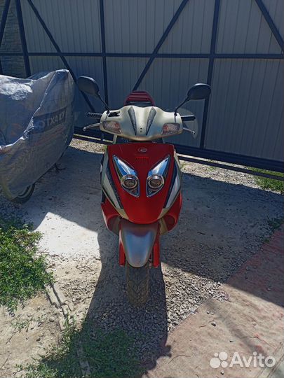 Мопед скутер