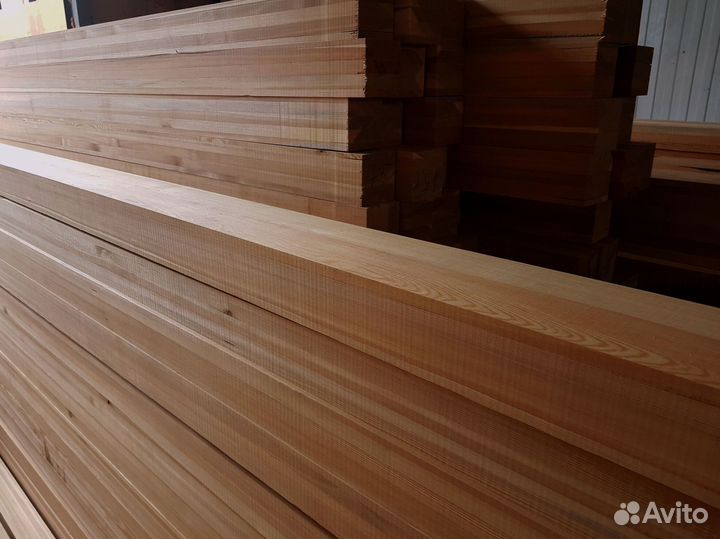 Брус из лиственницы для загородного строительства