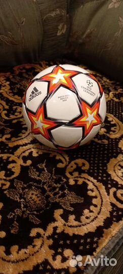 Сувенирный футбольный мяч Adidas Uniforia