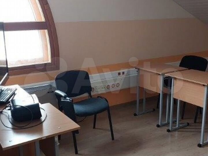 Сдам торговое помещение, 247 м²