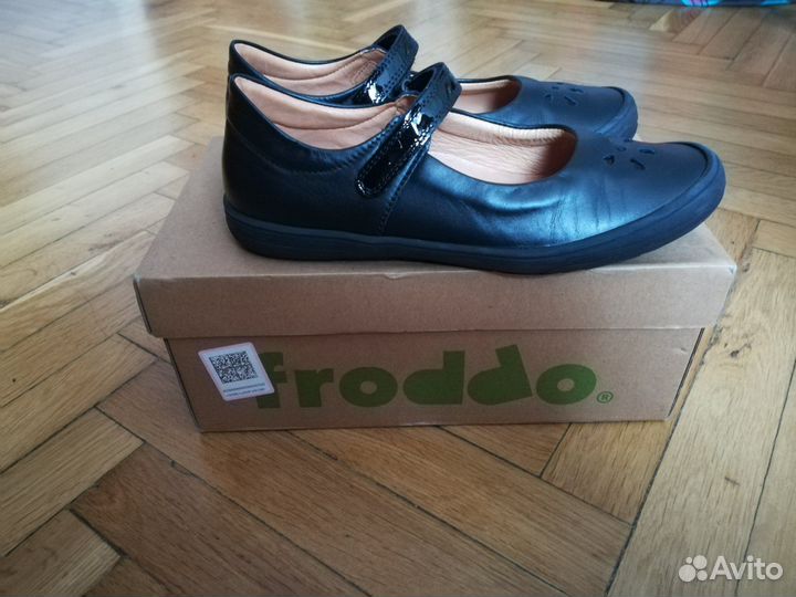 Продам туфли д