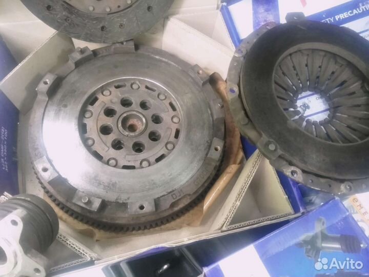 Сцепление в сборе на Ssang young action бензин
