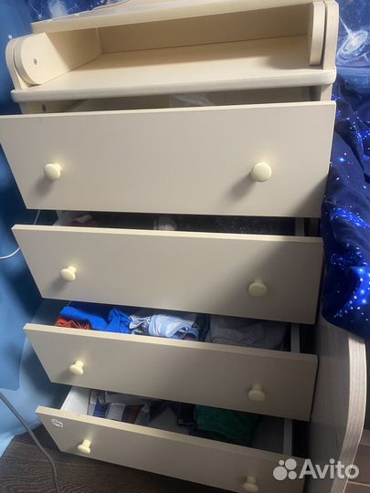 Пеленальный стол