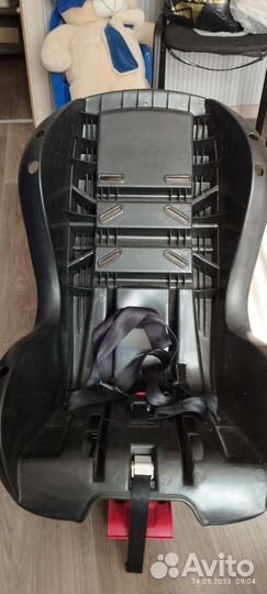 Автокресло (каркас, без чехла)