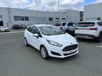 Ford Fiesta 1.6 MT, 2015, 140 000 км, с пробегом, цена 999 000 руб.