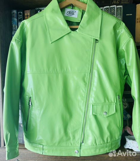 Куртка женская лаковая