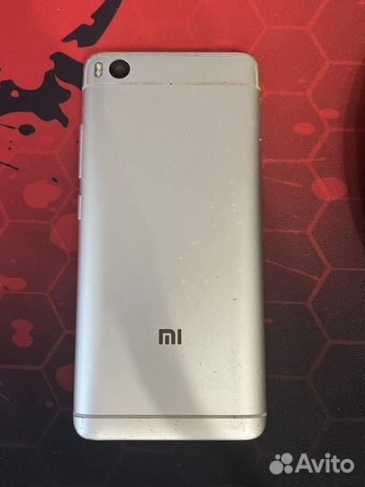 Xiaomi Mi 5S, 3/64 ГБ