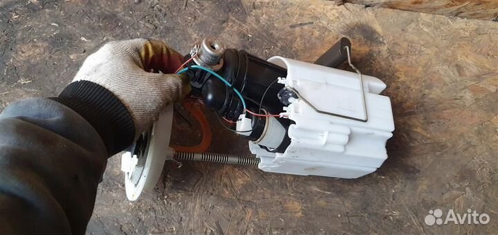 Насос топливный электрический Opel Astra J 2010-2