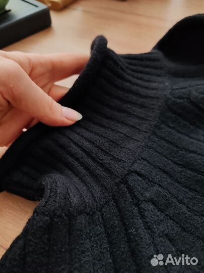 Свитер шерстяной женский 42 s