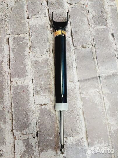 Grand cherokee амортизатор задний