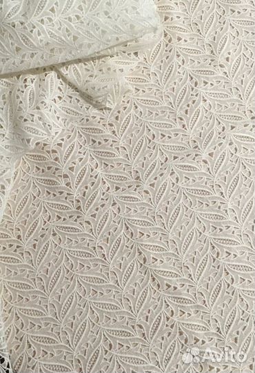 Кружево молочное для тренча/ платья/юбки (Италия)