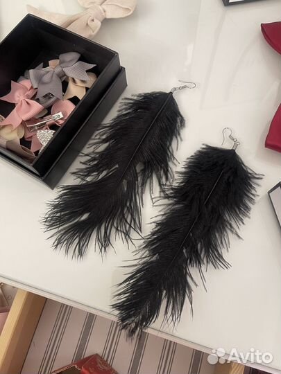 Серьги перья