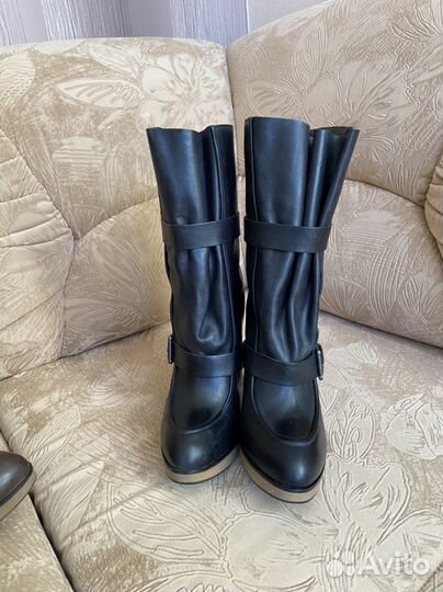 Женские сапоги кожанные демисезонные на каблуке 40