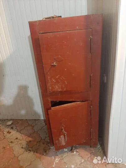 Сейф несгораемый