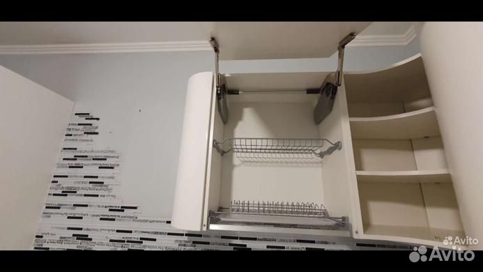 Кухонный гарнитур с встраиваемой техникой