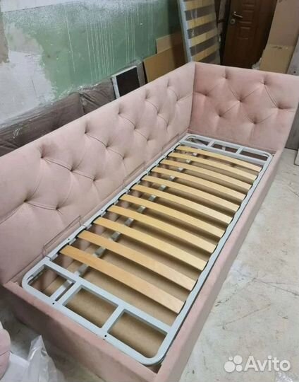 Детская кровать с подъёмным механизмом 200х90. Нов