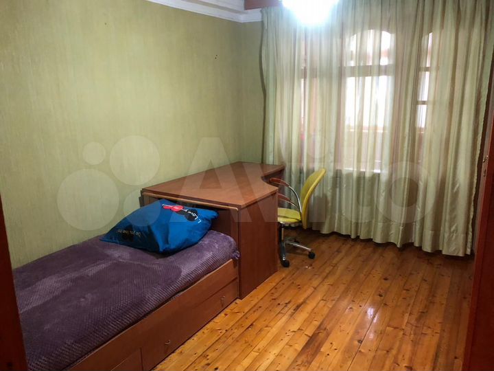 3-к. квартира, 70 м², 3/5 эт.
