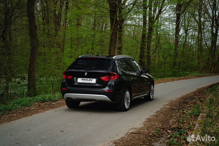 Аренда BMW X1. Прокат бмв X1 с/без водителя