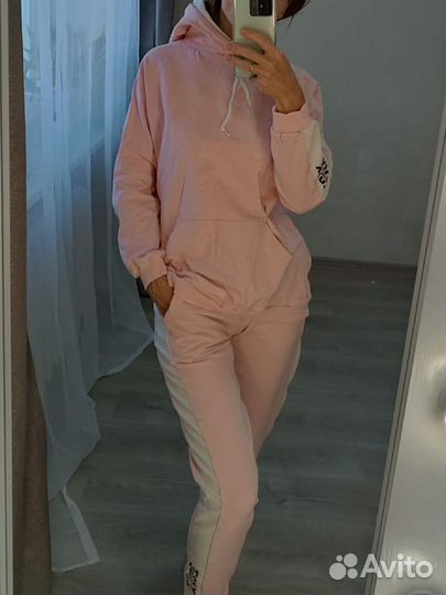 Спортивный костюм