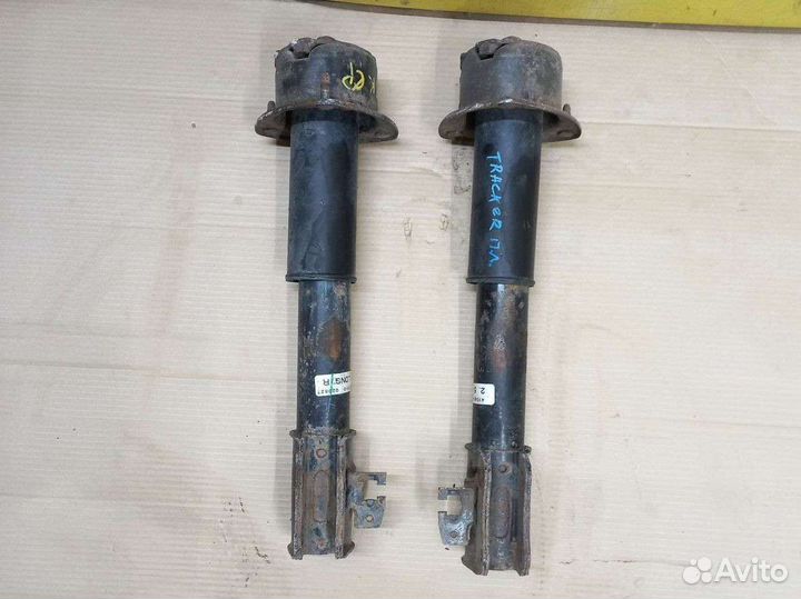 Амортизатор передний Шевроле Трекер