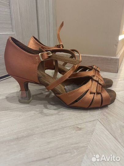 Туфли детские для бальных танцев