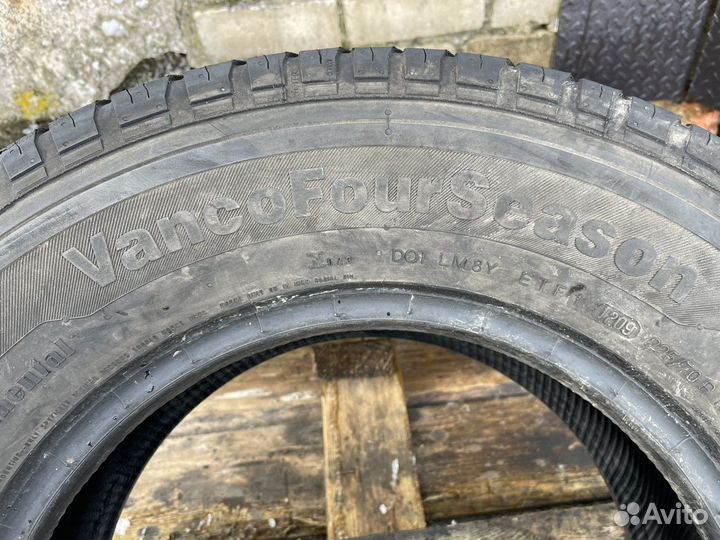 Continental Vanco Four Season 225/70 R15C