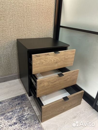 Тумба прикроватная