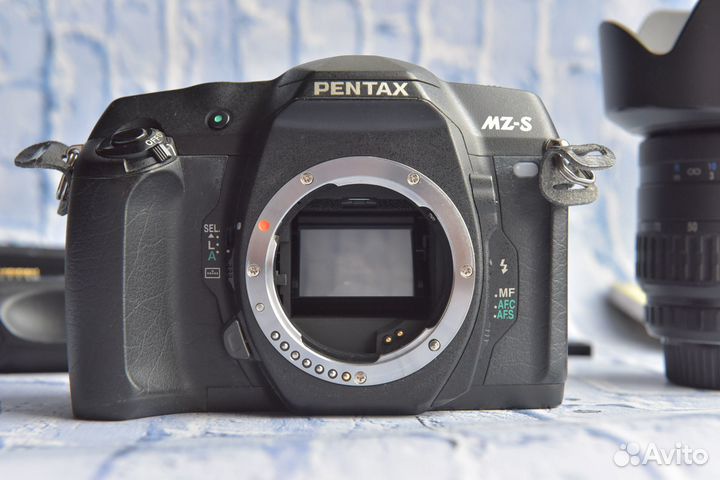 Pentax MZ-S + 24-90 + бат.блок BG-10 комплект