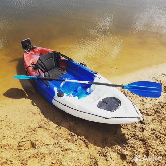 Каяк пластиковый