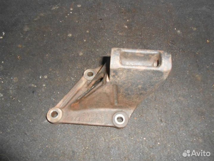 Кронштейн насоса гур Toyota Corolla AE100(91-00)