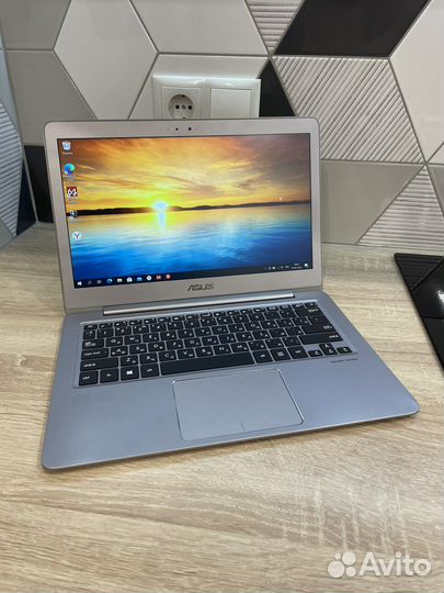 Asus zenbook i7/IPS 13,3/8gb/256/1.2кг ux330c