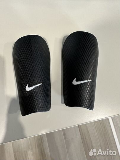 Щитки футбольные детские nike
