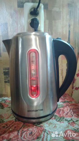 Электро-чайник с подсветкой Polaris