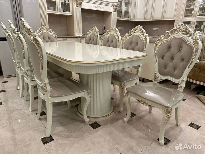 Комплект стол и стулья.Оплата при получении