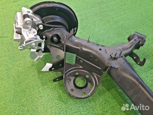 Балка toyota prius ZVW30 2ZR-FXE